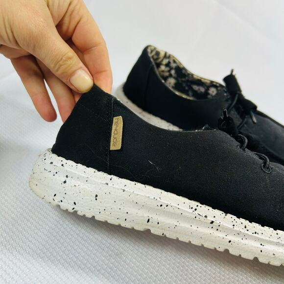 Hey Dude Wendy Stretch Canvas women’s size 7 - Picture 2 of 15